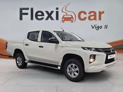 usado Mitsubishi L200 CLUB CUB MOTION 2.2 TDI 150CV Diésel en Flexicar Vigo 2