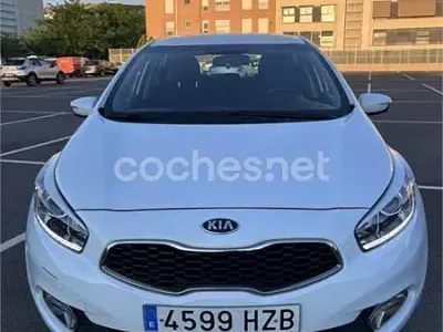 Usado Kia Ceed 100 CV (73 kW) 2014 Blanco Utilitario