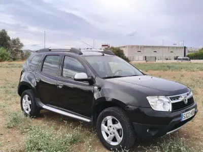 Usado Dacia Duster Ambiance 86 CV (63 kW) 2011 Negro SUV
