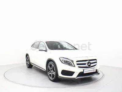 Usado Mercedes GLA200 AMG line 136 CV (100 kW) 2017 Blanco SUV