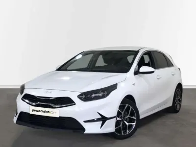 Usado Kia Ceed 120 CV (88 kW) 2023 Blanco Utilitario