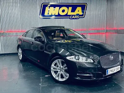 Usado Jaguar XJ Premium Luxury 275 CV (202 kW) 2013 Negro Berlina