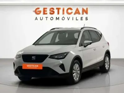 Usado Seat Arona Style 110 CV (80 kW) 2023 Blanco SUV