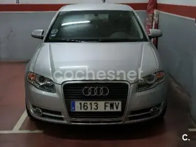 Usado Audi A4 140 CV (102 kW) 2007 Gris / plata Berlina