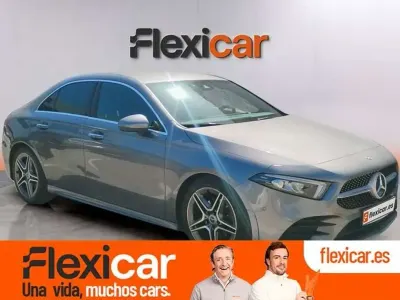 Usado Mercedes A180 136 CV (100 kW) 2019 Gris Berlina
