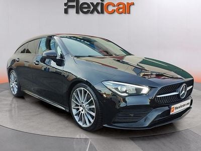 Usado Mercedes CLA220 Shooting Brake 190 CV (139 kW) 2019 Negro Familiar