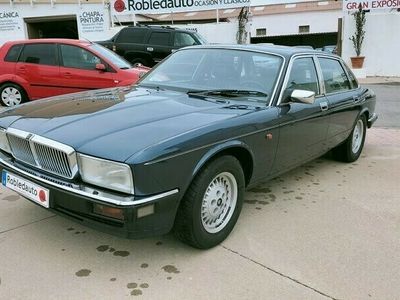 Usado Jaguar XJ6 Sovereign 200 CV (147 kW) 1993 Azul oscuro Berlina