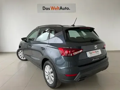 Usado Seat Arona Style 116 CV (85 kW) 2025 Gris SUV