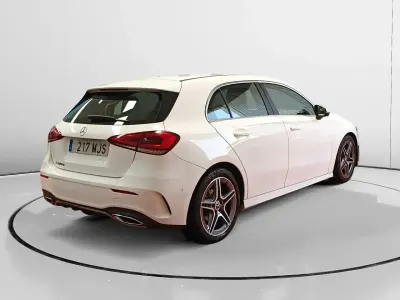 Usado Mercedes A180 AMG line 116 HP (85 kW) 2023 Branco Sedan