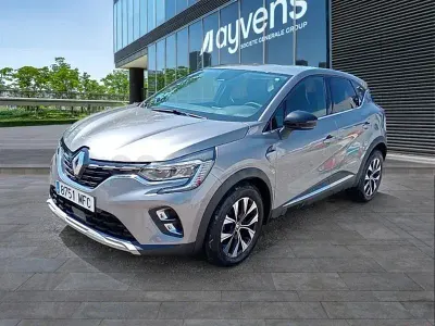 Usado Renault Captur Techno 140 CV (102 kW) 2023 Gris SUV