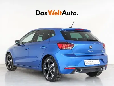 Usado Seat Ibiza FR 150 CV (110 kW) 2023 Azul Utilitario