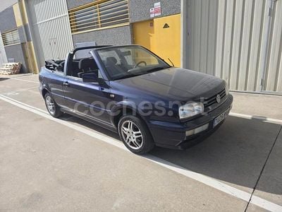 Azul Usado 2001 VW Golf IV Highline Berlina | 4500 € (Caro)