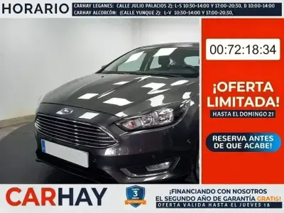 Usado Ford Focus Titanium 126 CV (92 kW) 2018 Gris Berlina