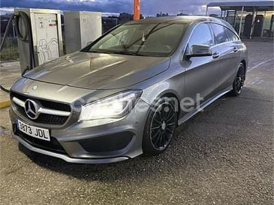 Gris / plata Usado 2015 Mercedes CLA200 Shooting Brake AMG line Familiar | 19.900 € (Caro)