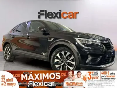 Begagnad Renault Arkana 145 HK (106 kW) 2022 Svart SUV
