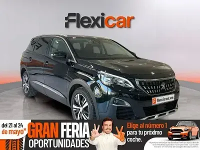Usado Peugeot 5008 Allure 130 HP (95 kW) 2021 Preto SUV