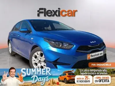 Usado Kia Ceed 100 CV (73 kW) 2021 Azul Utilitario