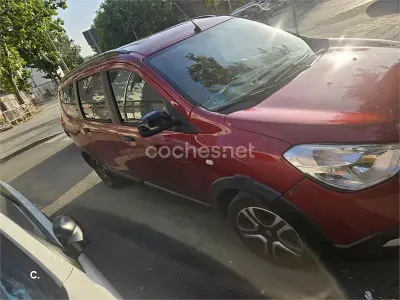 Usado Dacia Lodgy 107 CV (78 kW) 2020 Rojo Monovolumen