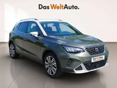 Usado Seat Arona Xperience 116 CV (85 kW) 2025 Gris SUV