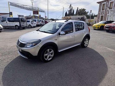 Usado Dacia Sandero Stepway 88 CV (64 kW) 2011 Plateado Utilitario