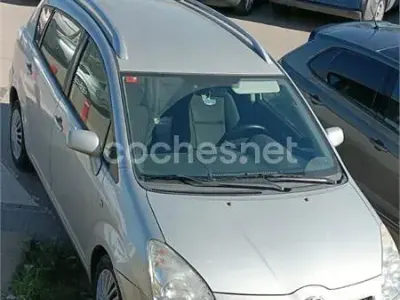 Usado Toyota Corolla Verso Luna 129 CV (94 kW) 2008 Gris / plata Monovolumen