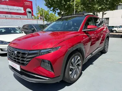 Usado Hyundai Tucson 136 CV (100 kW) 2021 Granate SUV