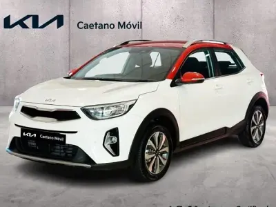 Usado Kia Stonic 100 CV (73 kW) 2022 SUV