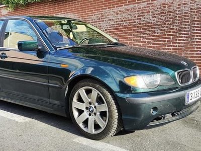 Verde botella Usado 2002 BMW 330 Berlina | 4999 €