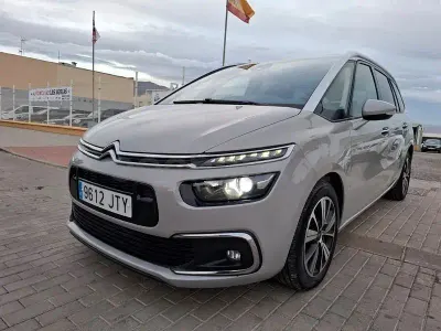 Usado Citroën Grand C4 Picasso Shine 150 CV (110 kW) 2016 Beige Monovolumen