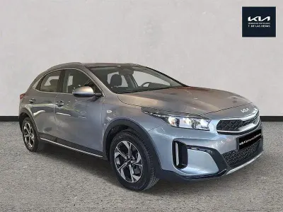 Usado Kia XCeed 140 CV (102 kW) 2025 Gris / plata SUV