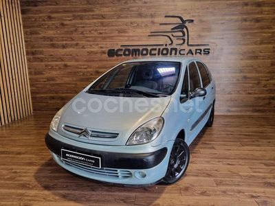 Gris / plata Usado 2005 Citroën Xsara Picasso Exclusive Monovolumen | 2990 € (Precio justo)