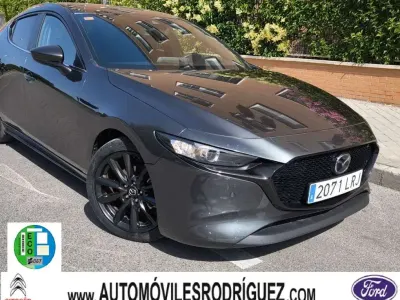 Usado Mazda 3 186 CV (136 kW) 2021 Gris Utilitario