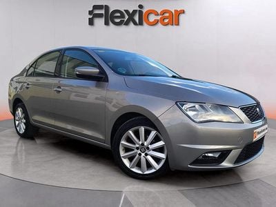 Usado Seat Toledo Reference 105 CV (77 kW) 2018 Gris Berlina