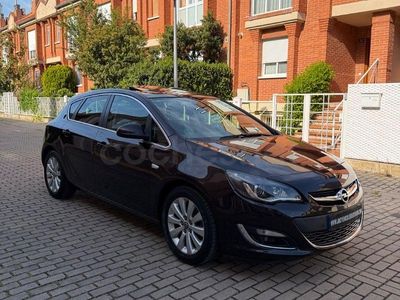 Usado Opel Astra Excellence 136 CV (100 kW) 2015 Marrón Berlina