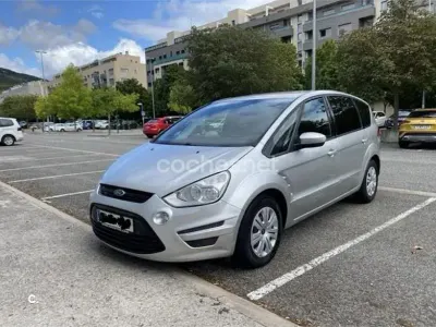 Usado Ford S-MAX Trend 115 CV (84 kW) 2010 Gris / plata Monovolumen