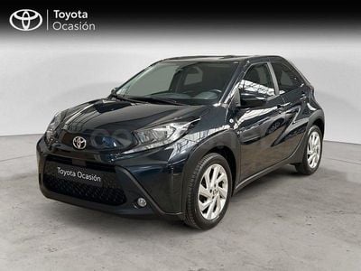 Usado Toyota Aygo X Play 72 CV (52 kW) 2024 Negro SUV