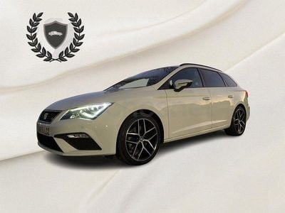 Usado Seat Leon FR 150 CV (110 kW) 2020 Blanco Familiar