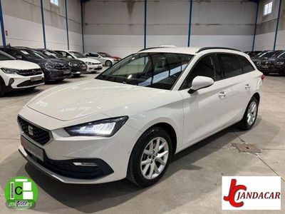Usado Seat Leon Style 116 CV (85 kW) 2022 Blanco Familiar