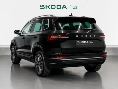 Usado Skoda Karoq Ambition 110 CV (80 kW) 2023 Negro SUV