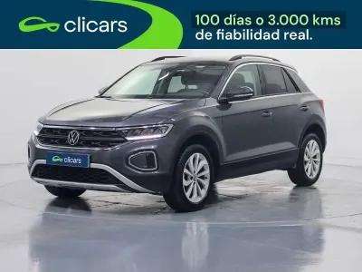 Usado VW T-Roc Life 116 CV (85 kW) 2022 Gris SUV