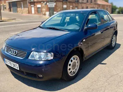 Usado Audi A3 Ambition 102 CV (75 kW) 2002 Azul Utilitario