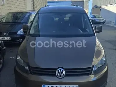Usado VW Caddy Trendline 86 CV (63 kW) 2012 Marrón Monovolumen