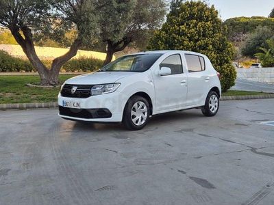 Usado Dacia Sandero Base 73 HP (53 kW) 2018 Branco Sedan