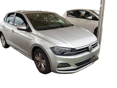 Usado VW Polo Advance 95 CV (69 kW) 2018 Gris Utilitario