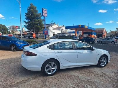 Blanco Usado 2018 Opel Insignia Selective Berlina | 11.900 € (Precio justo)