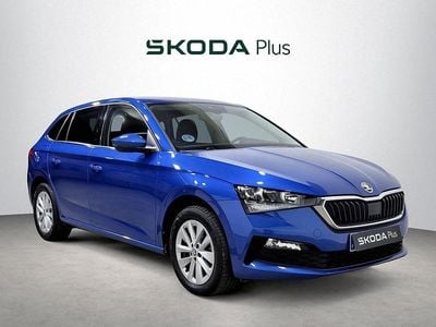 Azul Usado 2023 Skoda Scala Ambition Utilitario | 17.490 € (Precio justo)