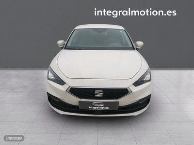 Usado Seat Leon Style 115 CV (84 kW) 2021 Blanco Berlina