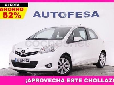 Usado Toyota Yaris Active 69 CV (50 kW) 2012 Blanco Berlina