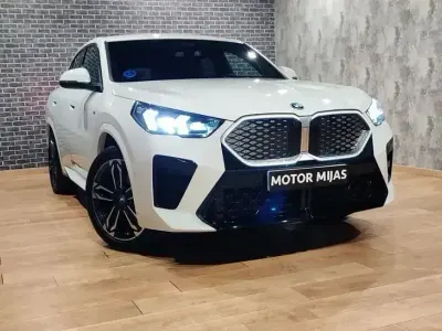 Usado BMW iX2 M Sport 150 kW (204 CV) 2025 Blanco SUV