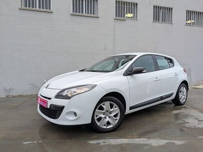 Blanco Usado 2011 Renault Mégane III | 6900 € (Un poco caro)